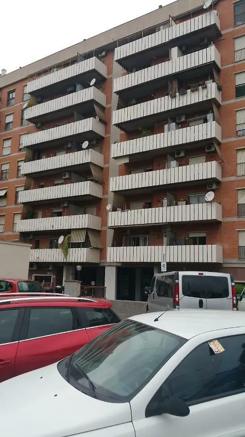 Casa Vacanze Cinecitta'Est Rome Apartment